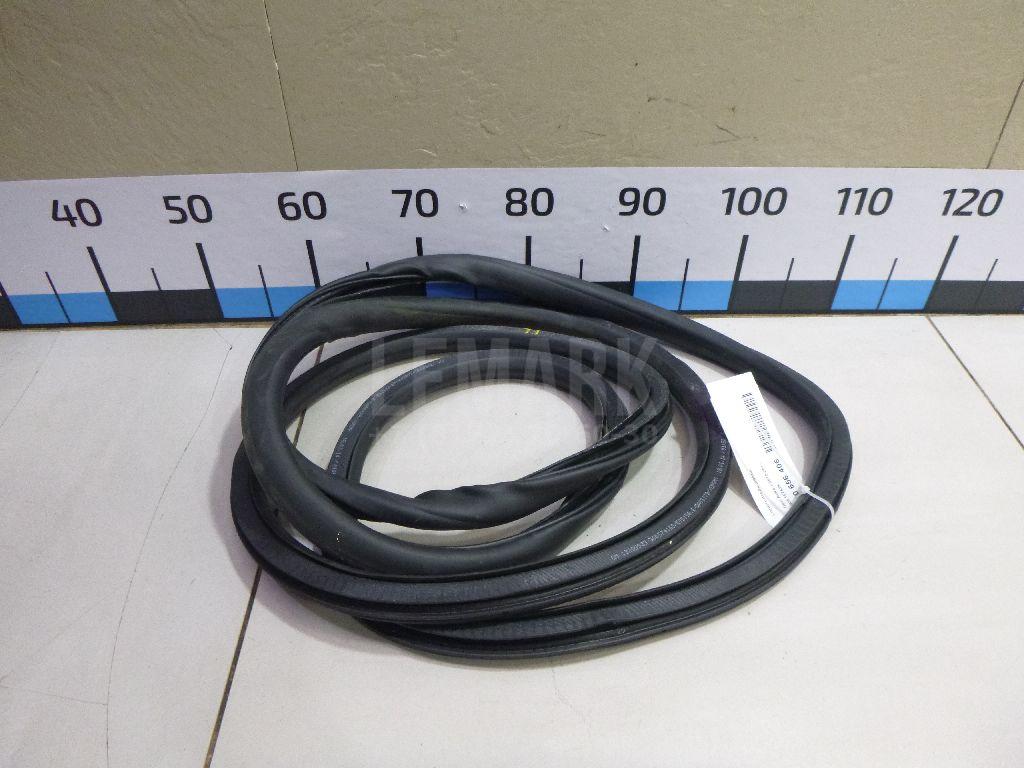 Уплотнитель двери 157529 GM