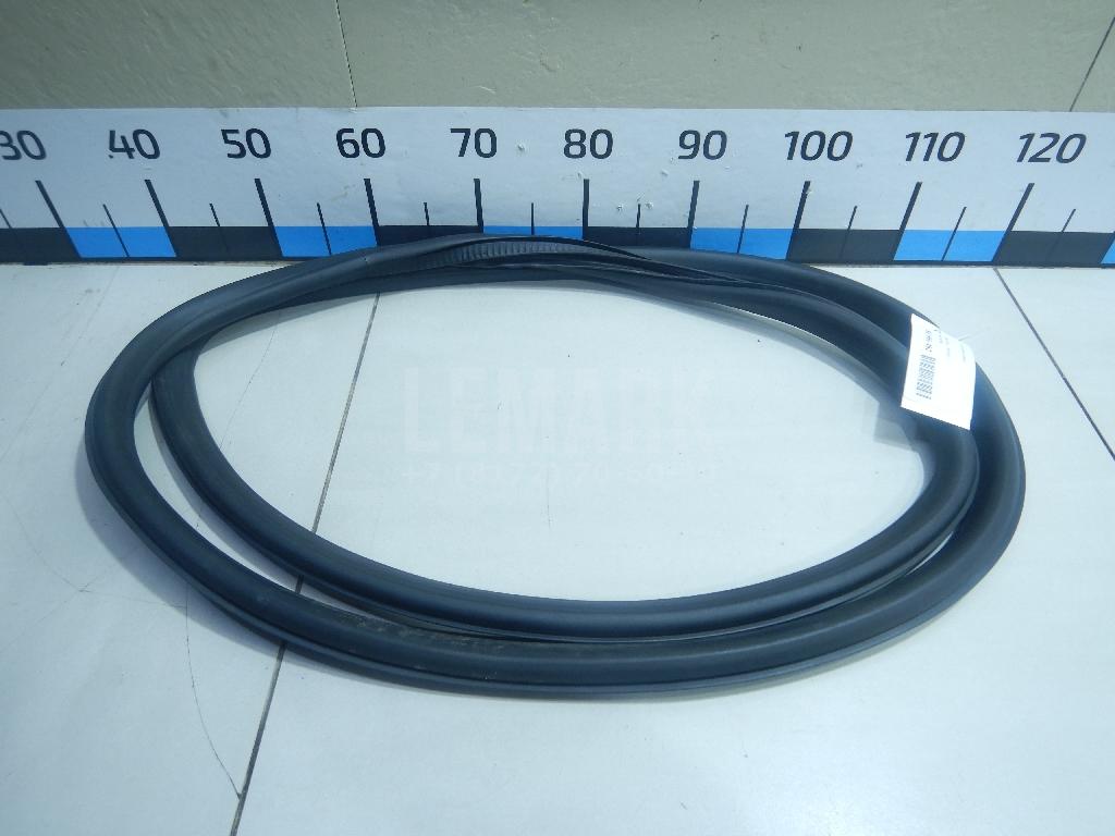 Уплотнитель двери 157428 GM