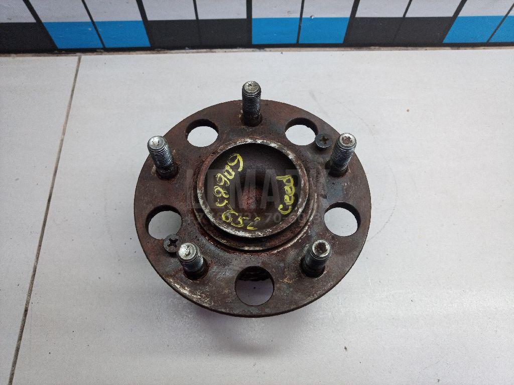Ступица задняя 527302H000 Hyundai-Kia