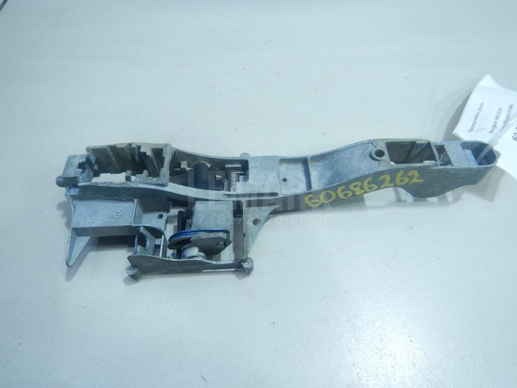 Кронштейн ручки для  BMW 4-serie G22/G23 2020