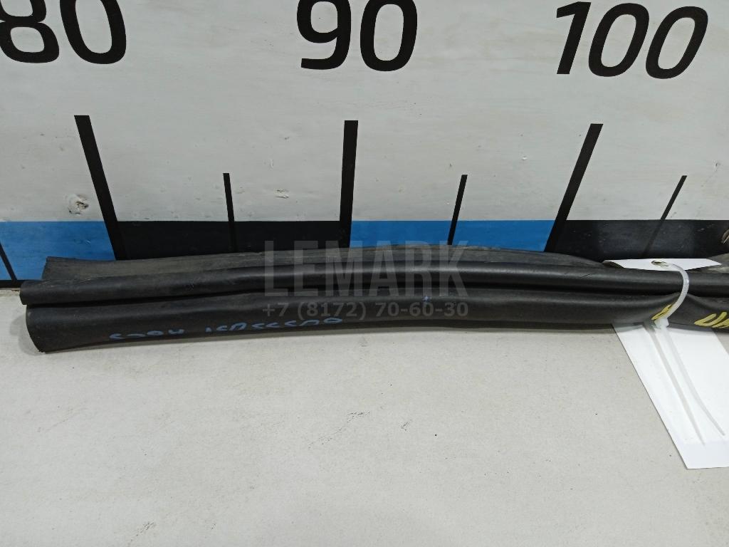 Уплотнитель капота для  BMW 5-serie F10/F11 2009-2016