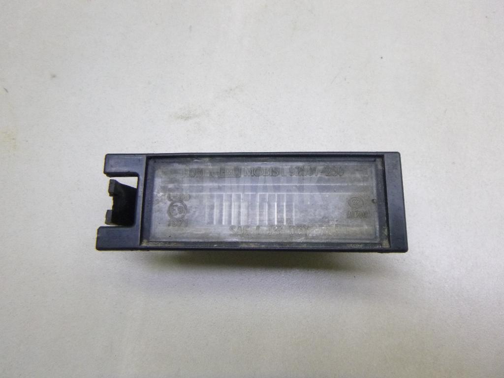 Фонарь подсветки номера 925102S000 Hyundai-Kia