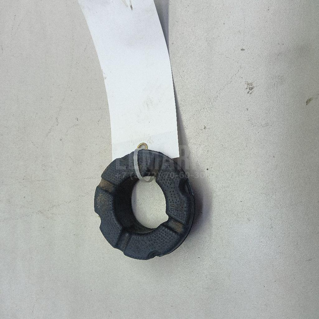 Сайлентблок передней балки 54464CY00B Nissan