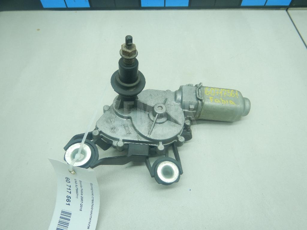 Моторчик стеклоочистителя задний 5J7955711 VAG