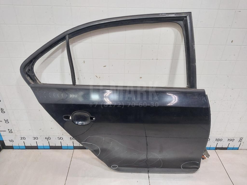 Дверь задняя правая 5C6833056E VAG