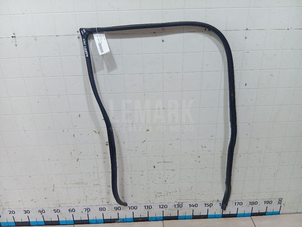 Уплотнитель двери 821201H000EQ Hyundai-Kia