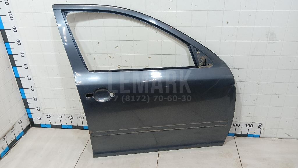 Дверь передняя правая 1Z0831056 VAG