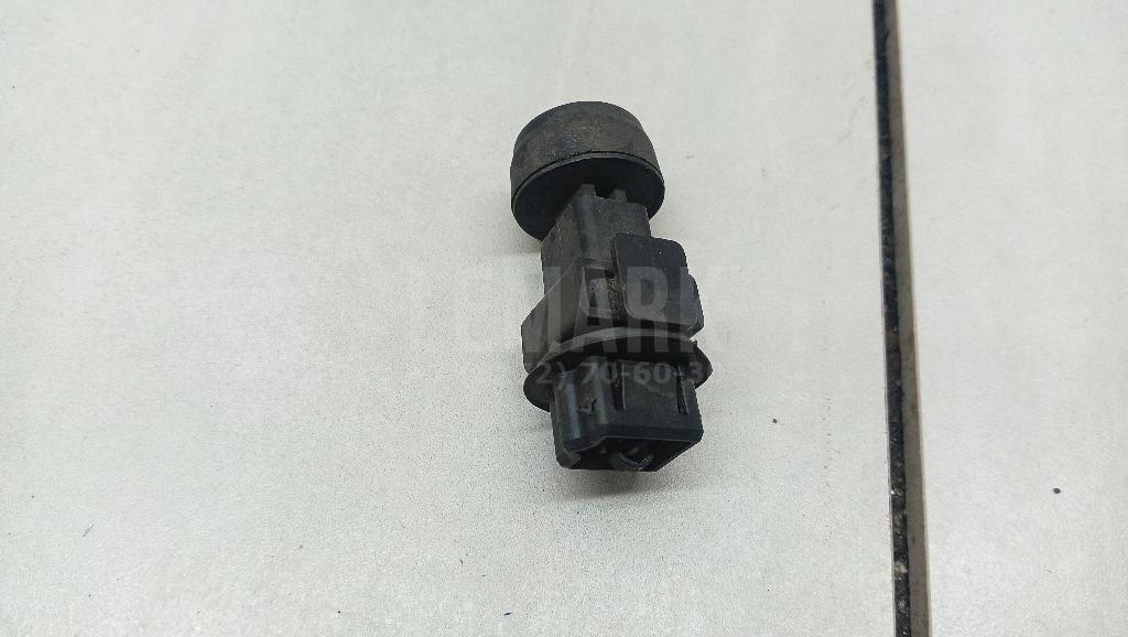 Отбойник капота 65822BR00A Nissan
