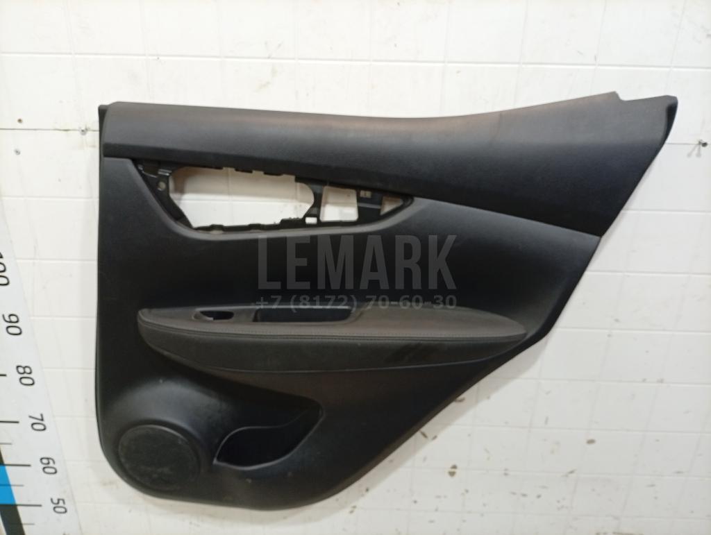 Обшивка двери задней правой 829004EA1A Nissan