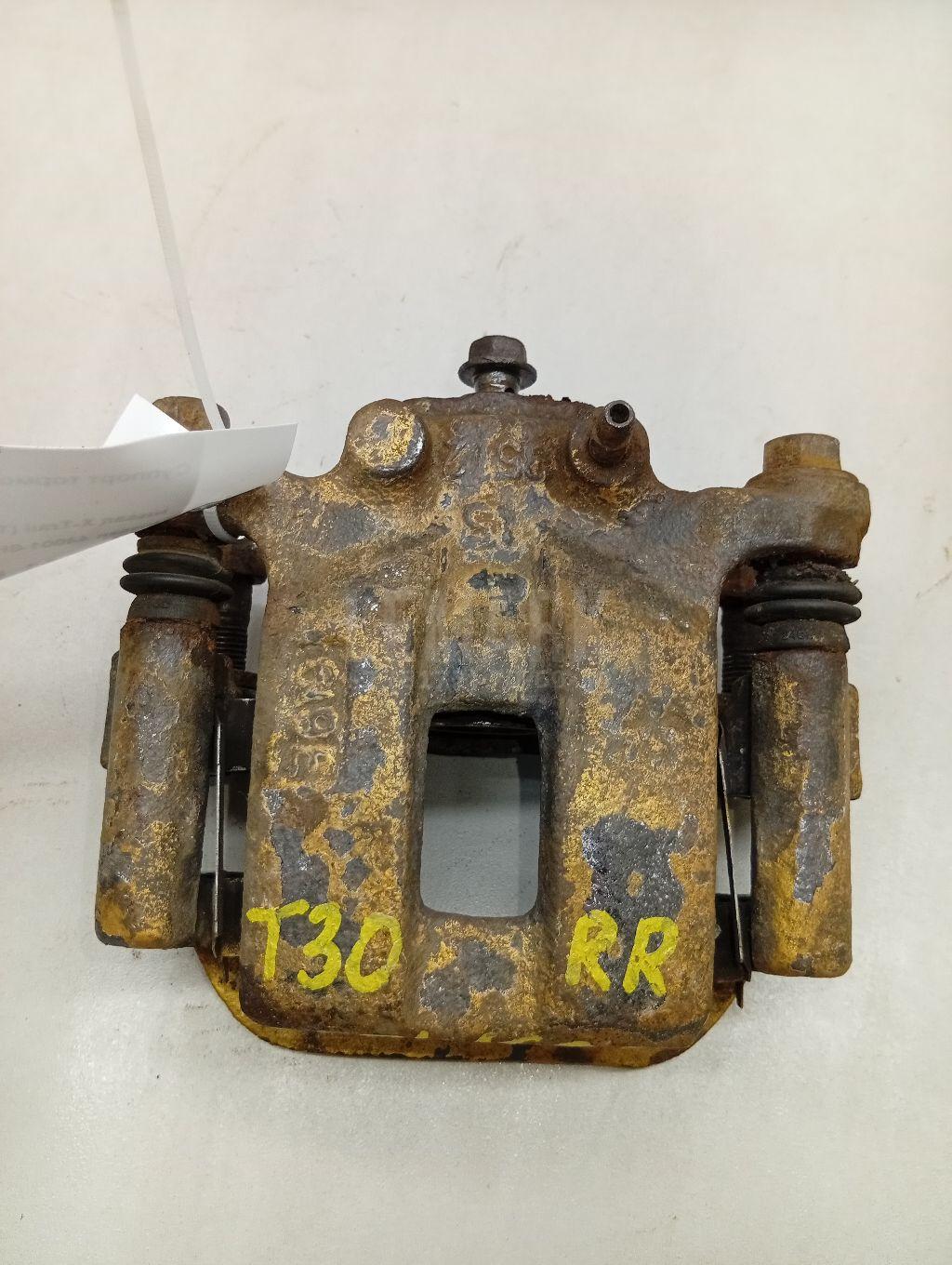 Суппорт тормозной задний правый 440018H30A Nissan