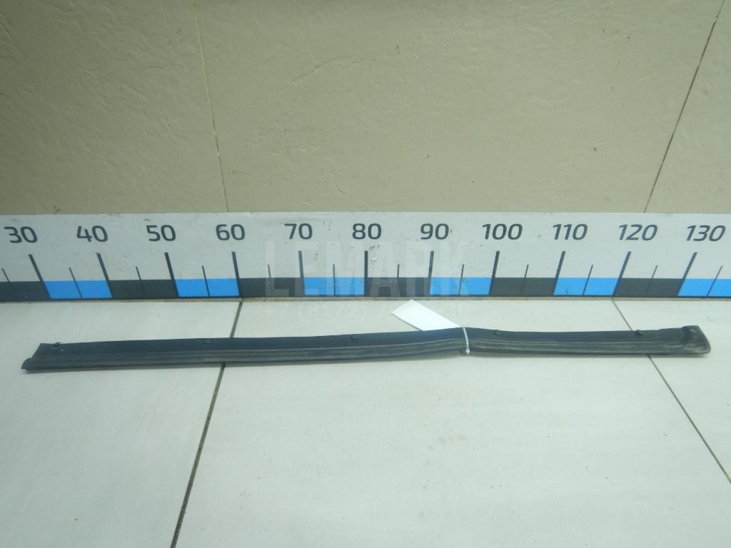 Уплотнитель двери 808394EA0A Nissan
