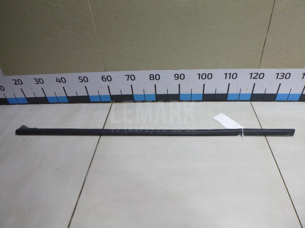 Накладка стекла переднего левого 5JA837477A VAG