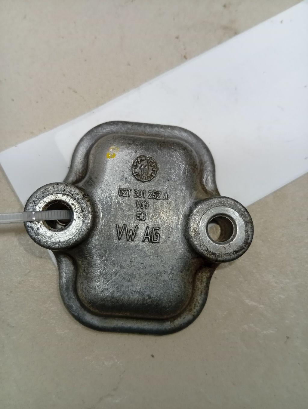 Крышка КПП 02T301252A VAG
