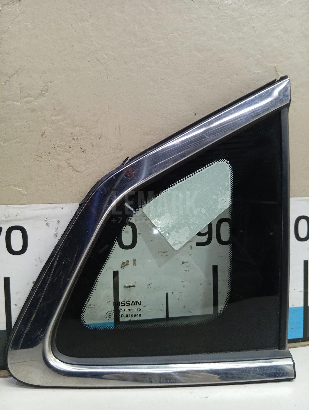 Стекло кузовное глухое правое 833124EA0A Nissan