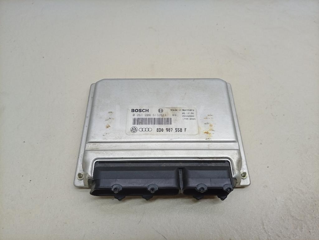 Блок управления двигателем 8D0907558F VAG