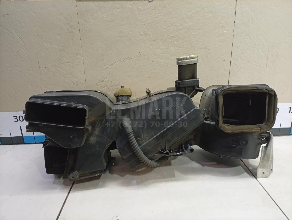 Корпус отопителя 8D1820024B VAG