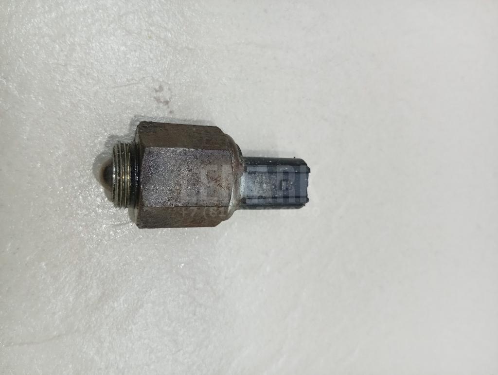 Датчик включения заднего хода 1803502 Ford