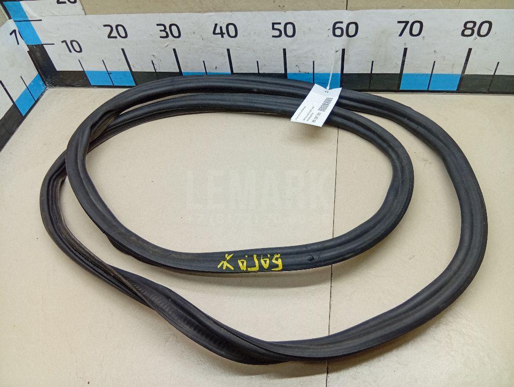 Уплотнитель багажника 6RU827705B VAG