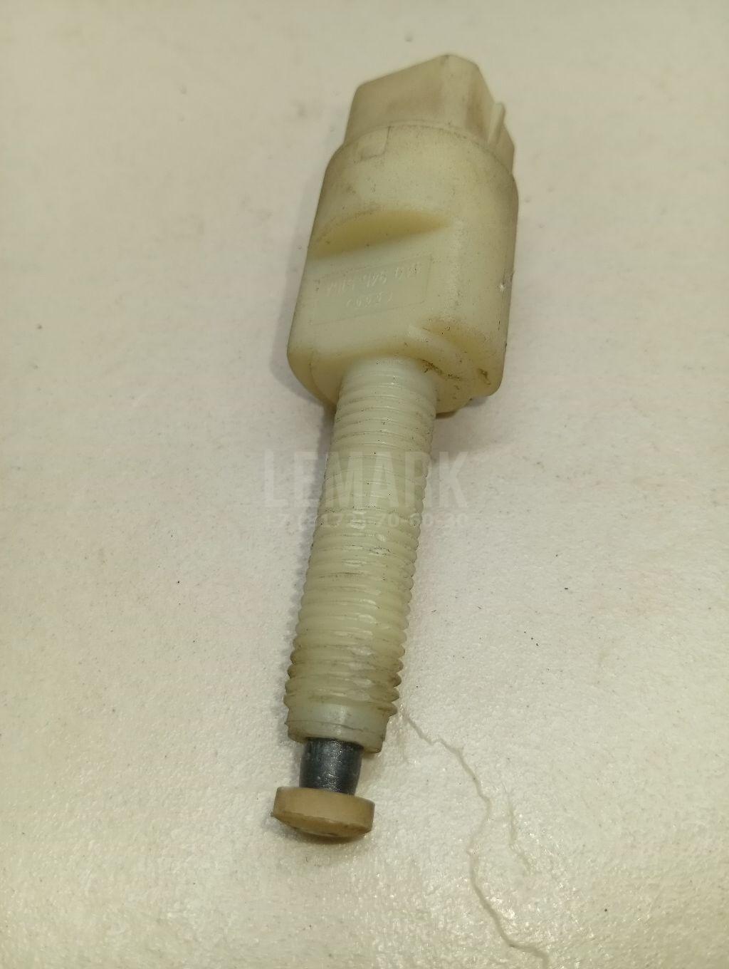 Датчик включения стопсигнала 4A0945515A VAG