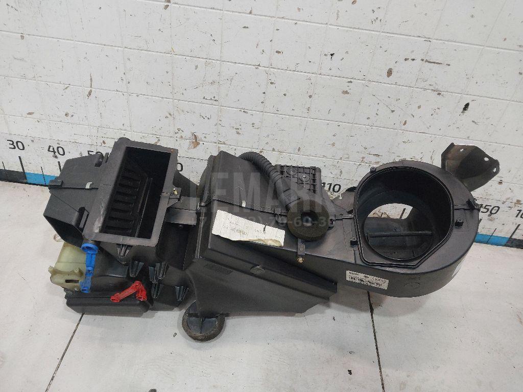 Корпус отопителя 8D1820024B VAG