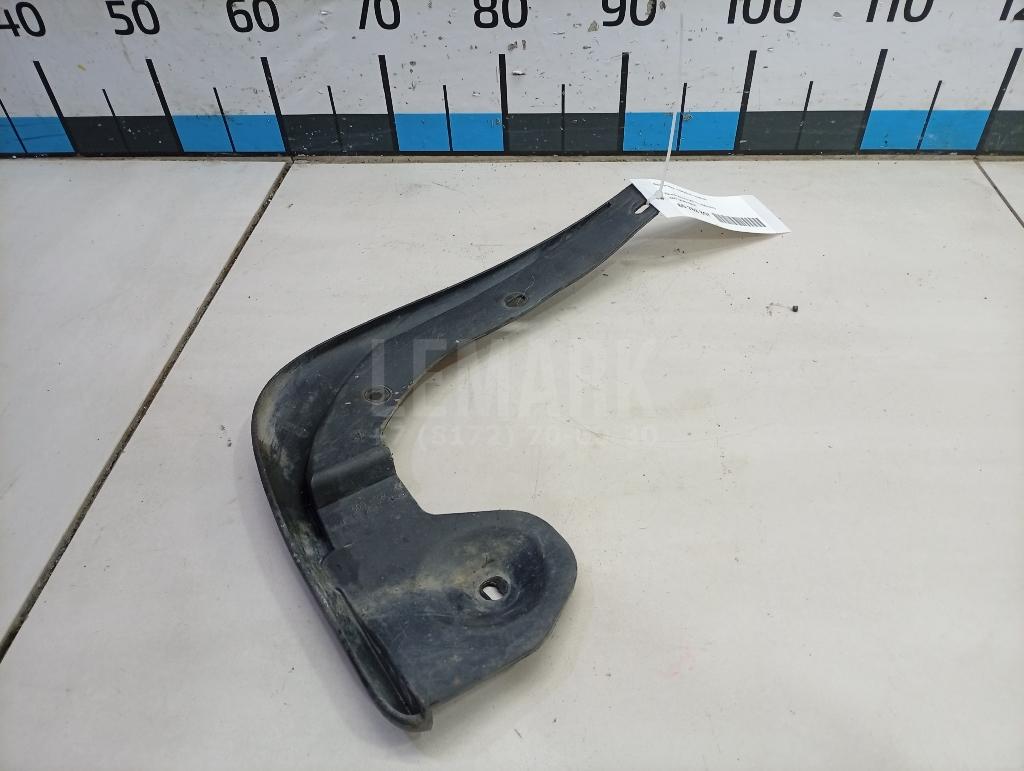 Брызговик передний правый 1Z0821820A VAG