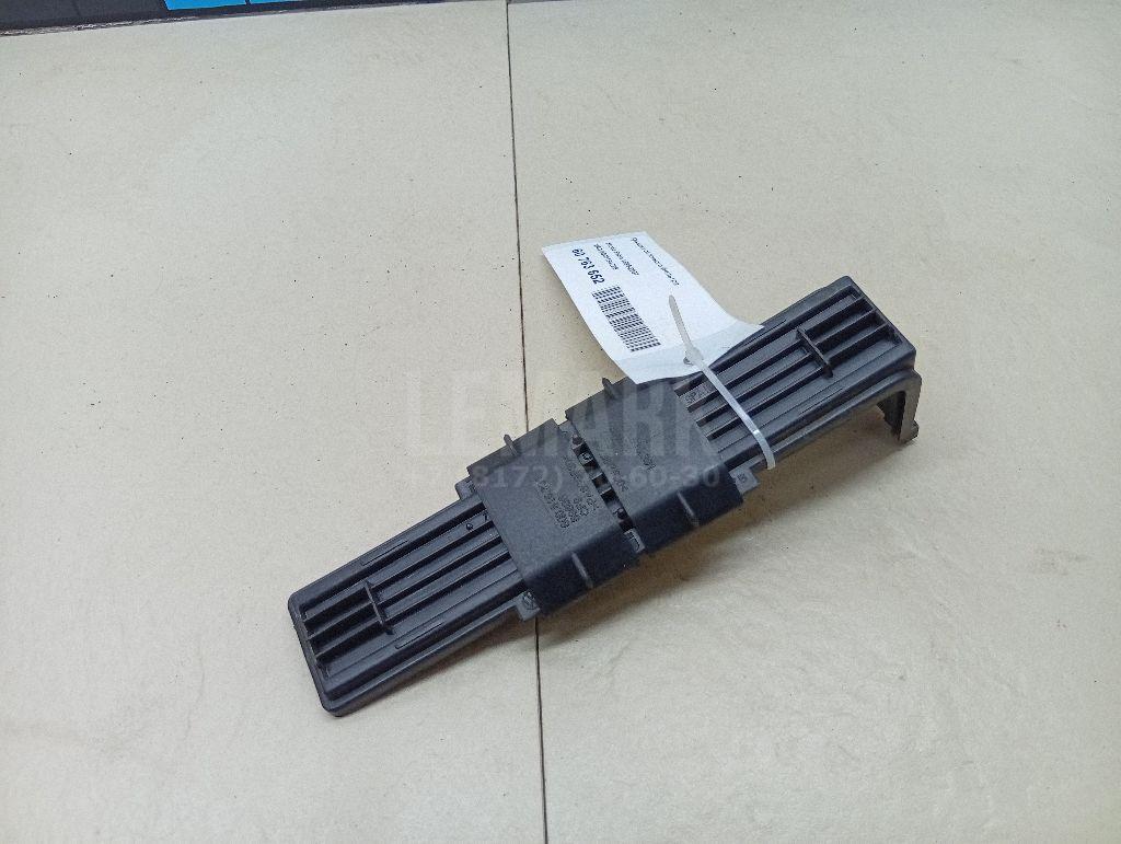 Крышка салонного фильтра 6Q0819422B VAG