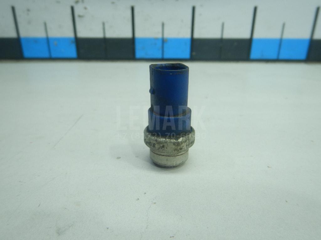 Датчик вкл.вентилятора 4х конт 8D0959481B VAG