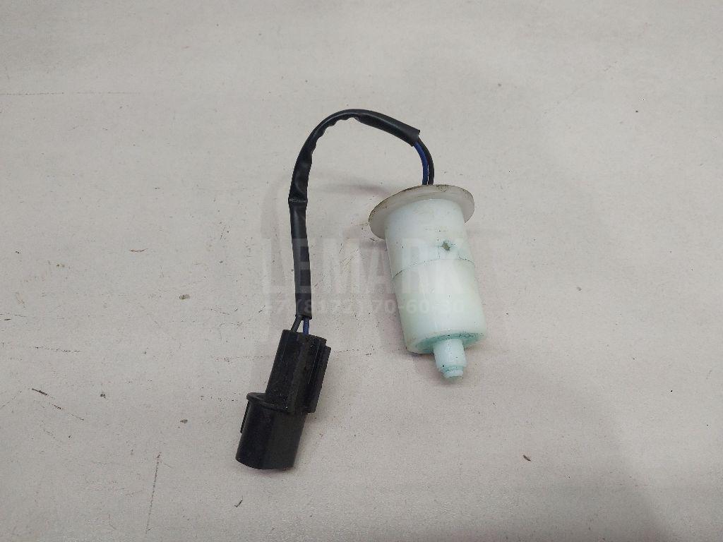 Датчик уровня в бачок омывателя 985203F000 Hyundai-Kia