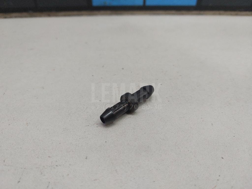 Переходник шланга омывателя 9851621100 Hyundai-Kia