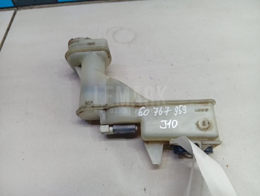 Бачок главного тормозного цилиндра 46090JD02A Nissan
