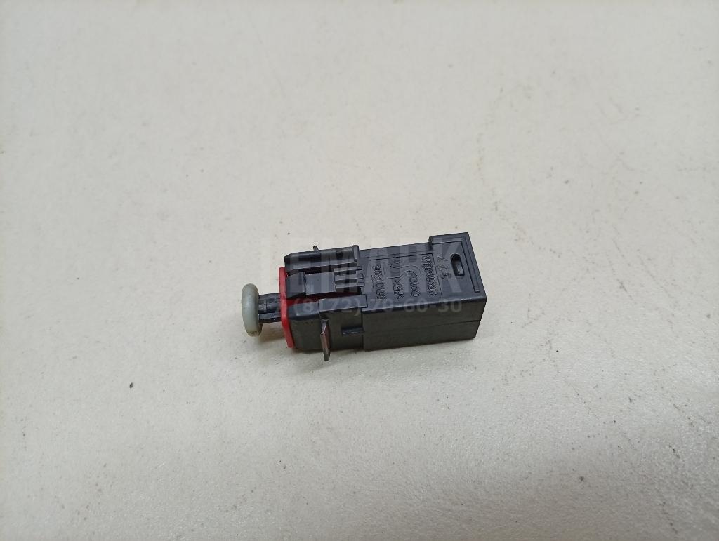 Датчик включения стопсигнала 55701395 GM