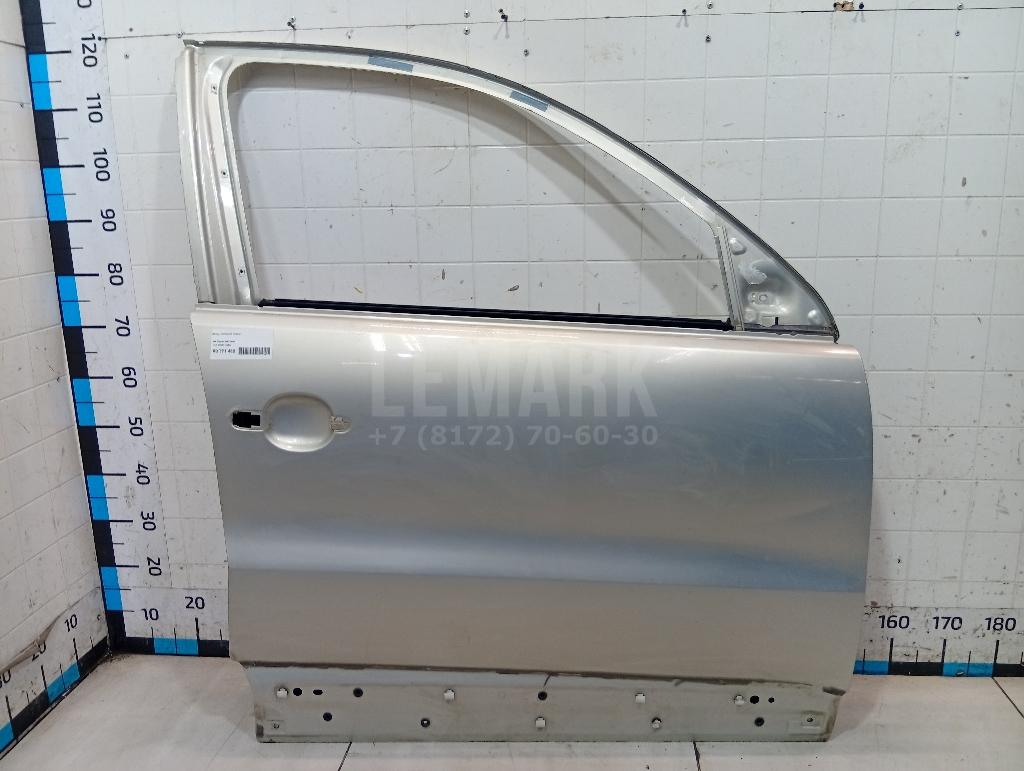 Дверь передняя правая 5N0831056B VAG