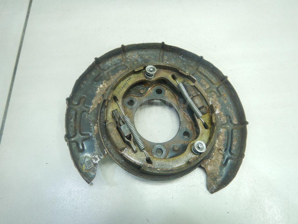 Щит опорный задний правый 582701H000 Hyundai-Kia