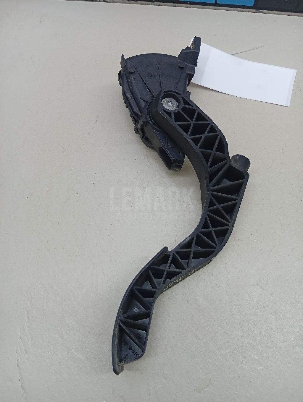 Педаль газа 8D1721523A VAG