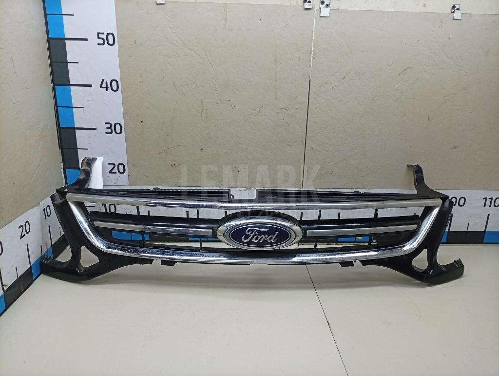 Решетка радиатора 1736150 Ford