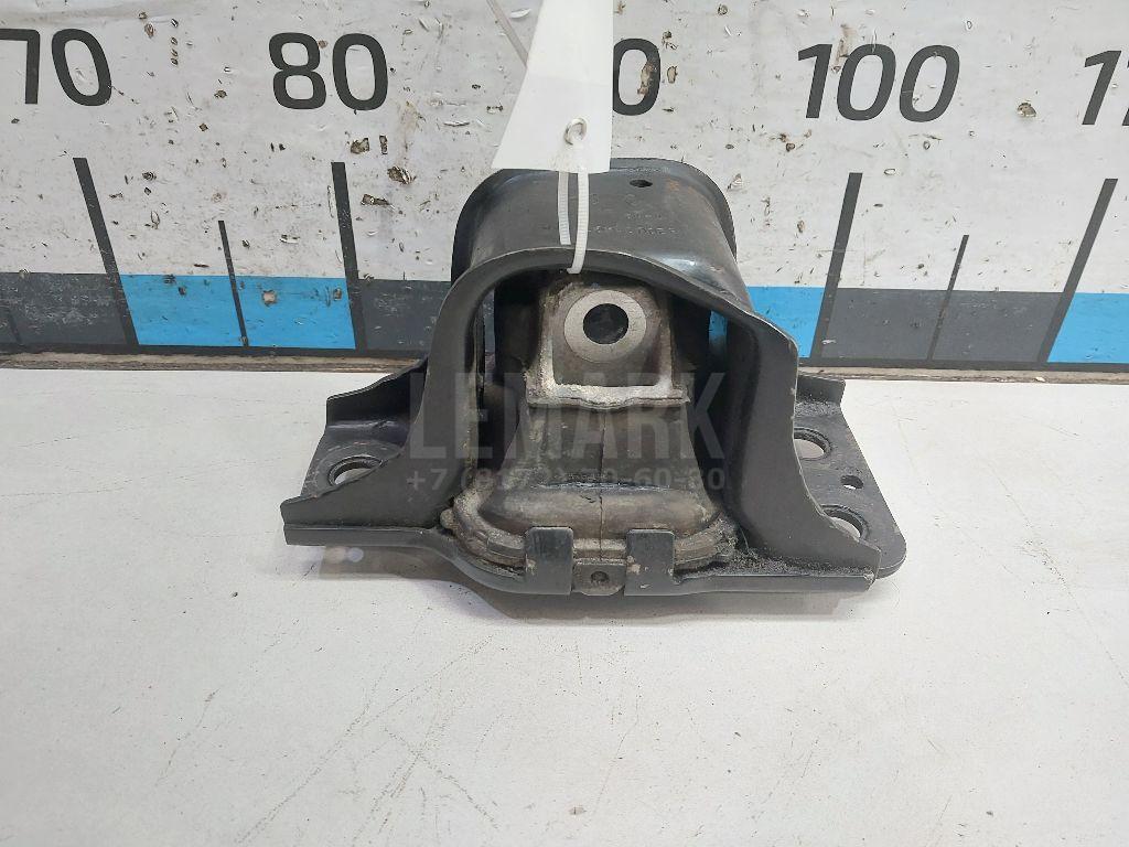Опора двигателя правая 8200904700 Renault