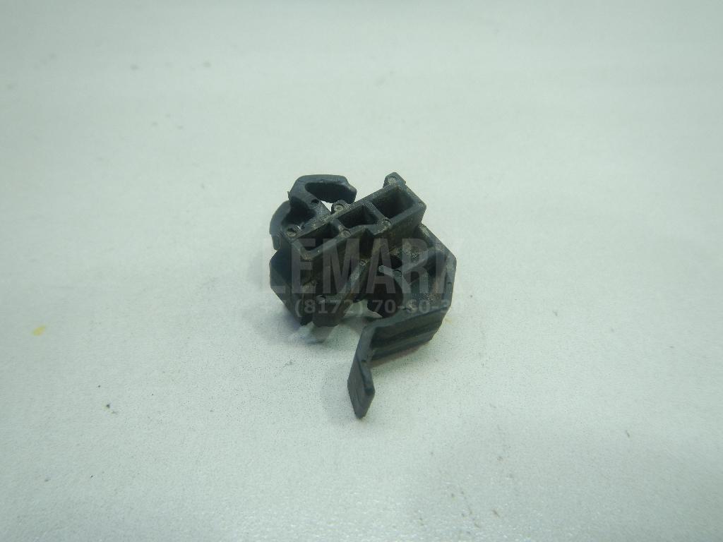 Крепеж крючка капота 811742L000 Hyundai-Kia