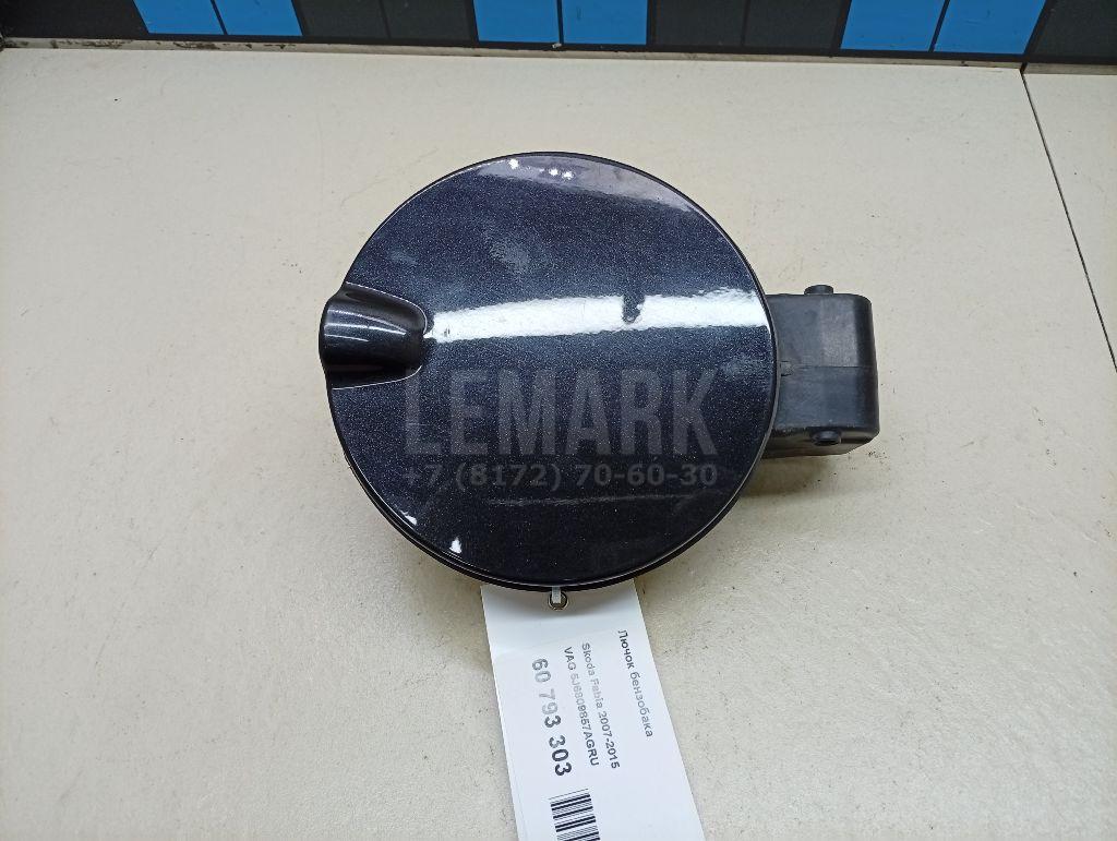 Лючок бензобака 5J6809857AGRU VAG