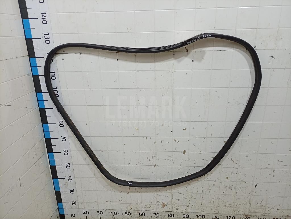 Уплотнитель двери 5J0867365E9B9 VAG