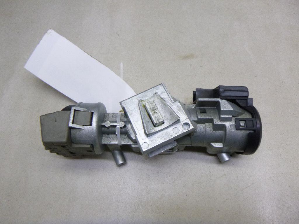 Замок зажигания 1681167 Ford