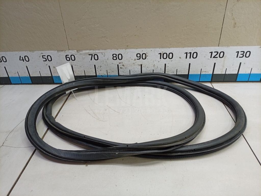 Уплотнитель двери 5E5867368E VAG