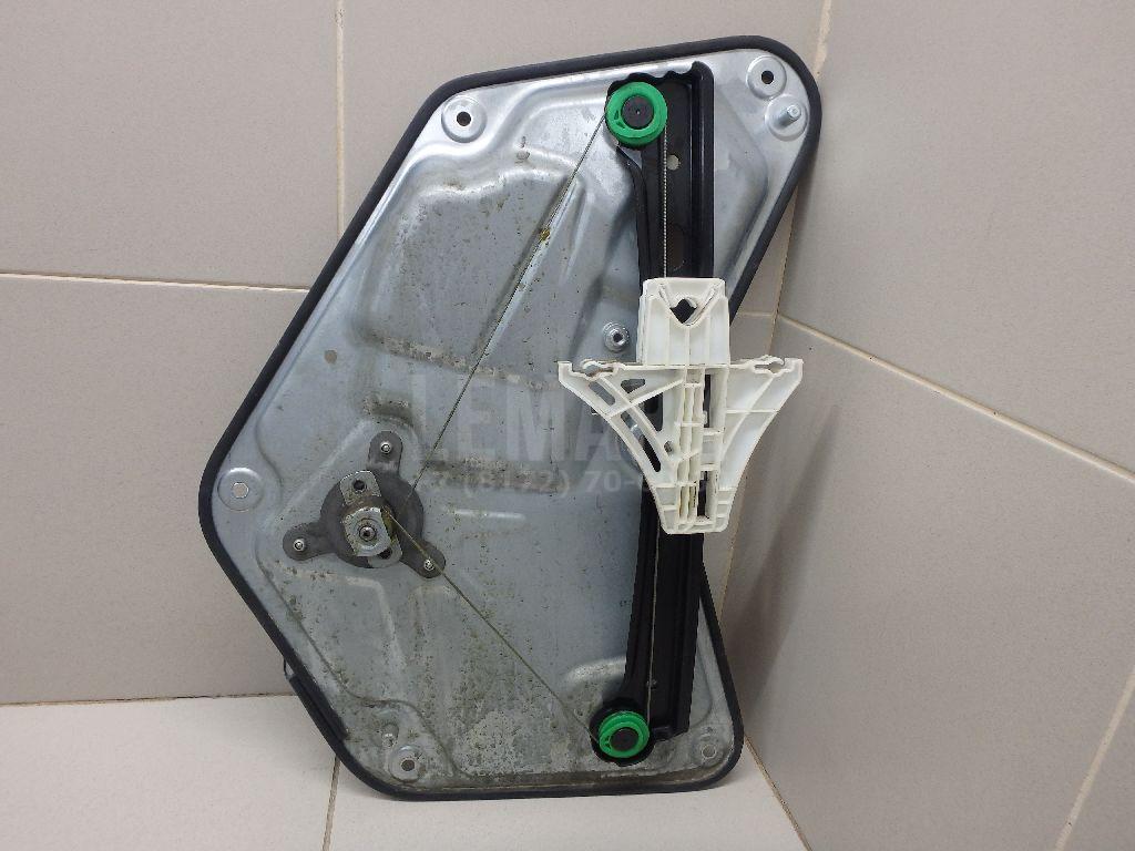 Стеклоподъемник механ. задний левый 5L0839401 VAG