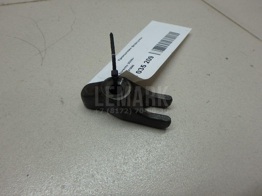 Кронштейн форсунки 338142F000 Hyundai-Kia