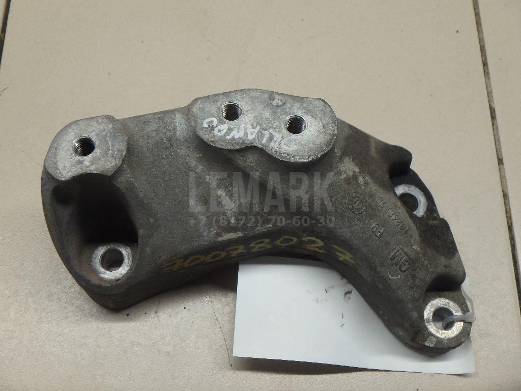 Кронштейн КПП левый 13248573 GM