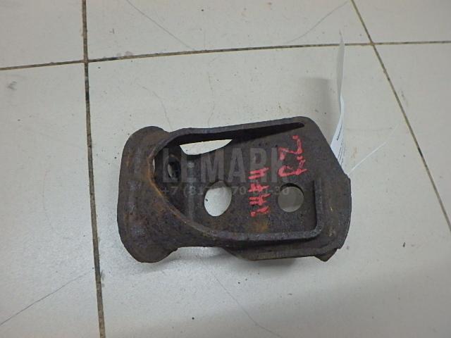 Кронштейн амортизатора правый 4850542010 Toyota
