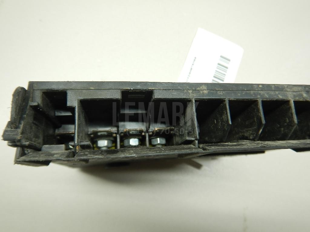 Крышка блока предохранителей для  Audi V8 1988-1994