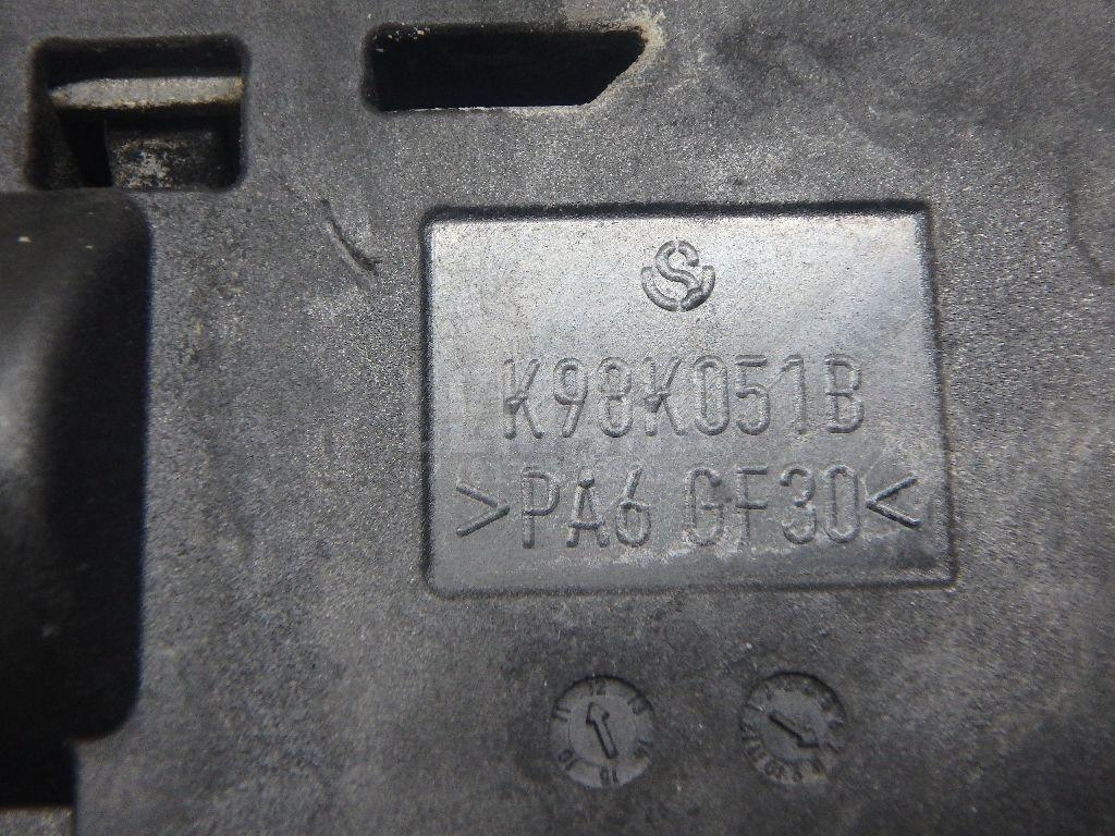 Клемма аккумулятора плюс