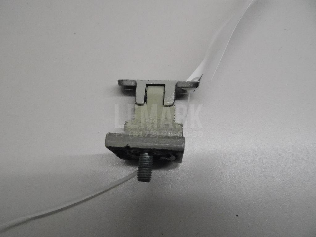Петля двери багажника 5M0827301 VAG