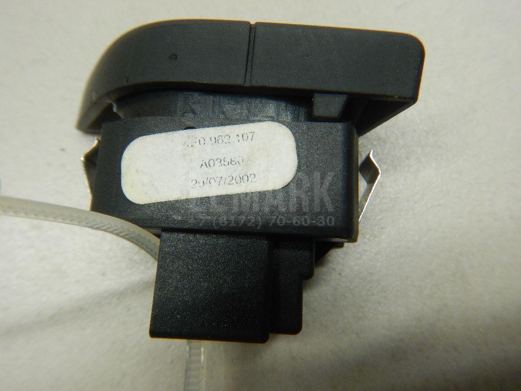 Кнопка центрального замка для  Cadillac Escalade II 2000-2006