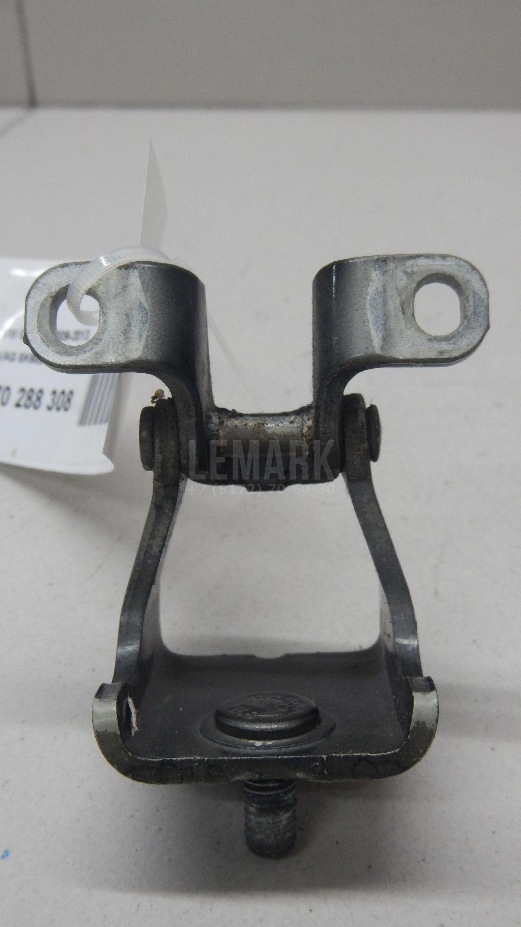 Петля двери багажника 5K6827301A VAG